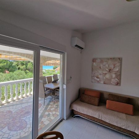 שיבניק Apartman Lugovic מראה חיצוני תמונה