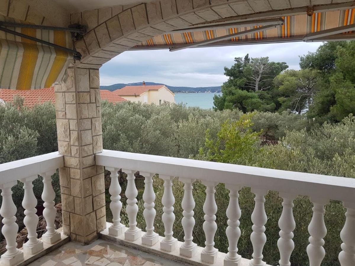 שיבניק Apartman Lugovic מראה חיצוני תמונה