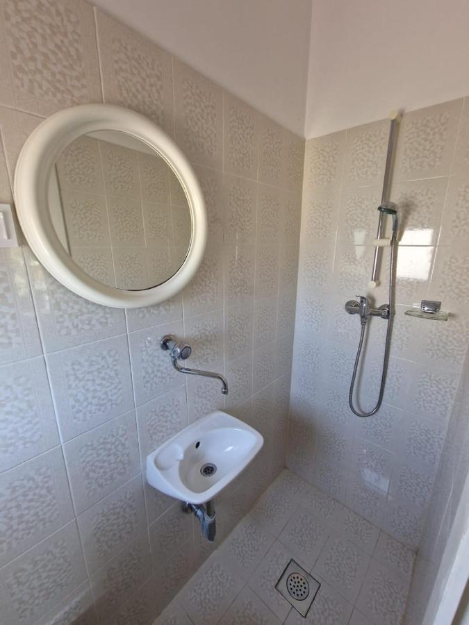 שיבניק Apartman Lugovic מראה חיצוני תמונה